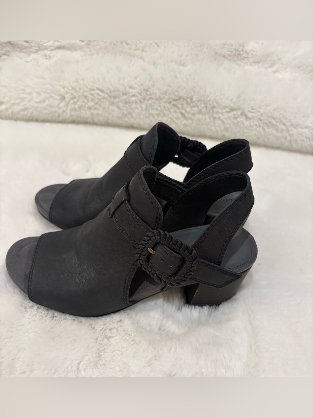 Lucky Brand Black Leather Chunky Block Heel Peep-Toe Ankle Strap 6.5